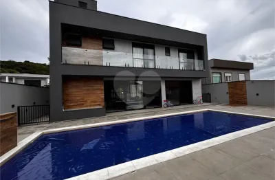 Casa em condomínio fechado com 4 quartos à venda na Rua Ruth Roxo Almeida Souza, Jardim Peri, São Paulo