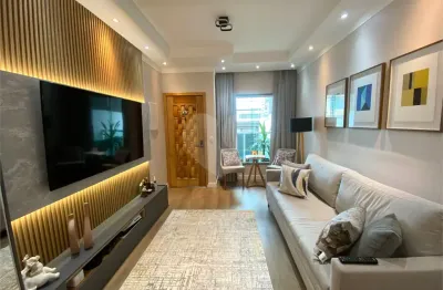 Casa com 3 quartos à venda na Rua Doutor Castro Ramos, 100, Vila Nivi, São Paulo