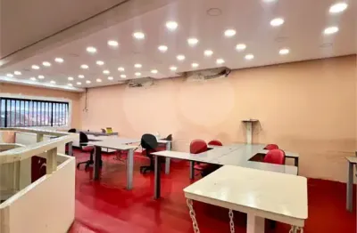 Ponto comercial à venda na Rua Sebastião de Freitas, 234, Vila Constança, São Paulo