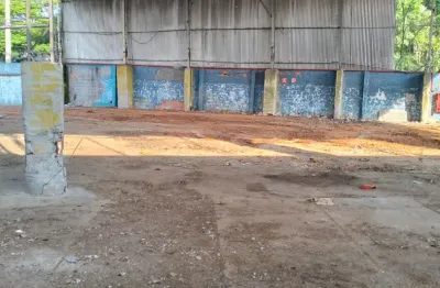 Localizado a poucos minutos da marginal tietê, esse amplo terreno oferece excelente acessibilidade e enorme potencial construtivo.