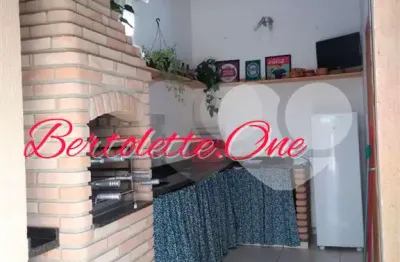 Casa em condomínio no tremembé com 177m2 3 quartos, sendo 1 suíte, sala, cozinha, 3 banheiros e 2 vagas de garagem