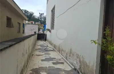 Sobrado venda ou locação horto com 254m2, 4 quartos, 2 sala, 2 cozinha, quintal e 3 vagas de garagem