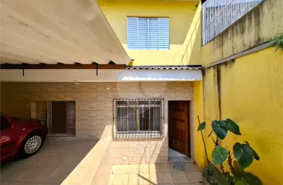 Sobrado vende brasilândia com 160m2, 3 quartos, sala, cozinha, 2 banheiros, área de serviço, depósito e 2 vagas de garagem