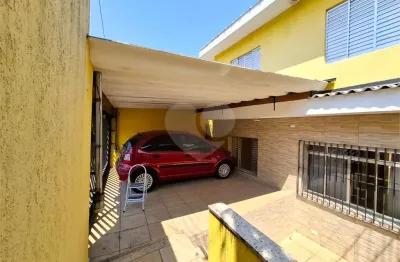 Sobrado vende brasilândia com 160m2, 3 quartos, sala, cozinha, 2 banheiros, área de serviço, depósito e 2 vagas de garagem