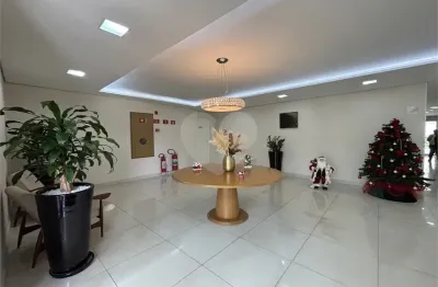 Apartamento a Venda 71m2 com fino acabamento 2 dormitórios (1 suíte) 2 Vagas em Santa Teresinha