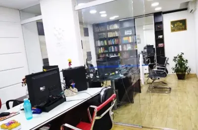 Casa comercial com 3 salas à venda na Rua Monte Camberela, 1415, Itaim Paulista, São Paulo