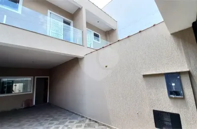 Casa com 3 quartos para alugar na Rua Canápolis, 294, Vila Medeiros, São Paulo