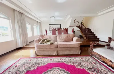 Sobrado tradicional na zona norte. 430m² localização excelente!