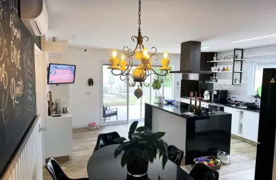 Casa á venda com 491 m² área total - 3 dormitórios em alphaville - santana de parnaíba - sp