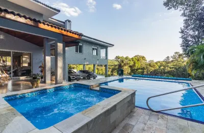 Linda casa à venda na serra da cantareira..................