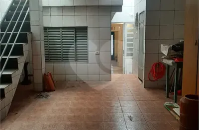 Sobrado localizado em uma das regiões com melhor infraestrutura da zona norte.