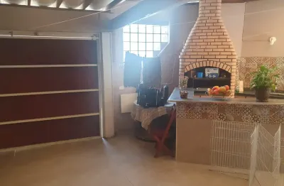 Oportunidade imperdível! 3 dormitórios, 1 suíte, 4 vagas com churrasqueira