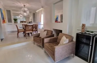 Apartamento amplo e totalmente reformado no jardim são paulo, um por andar.