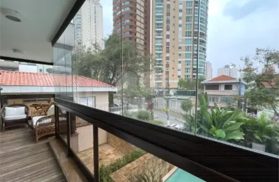 Exclusivo: apartamento de 210m² na rua francisca júlia com 3 suítes e 3 vagas de garagem