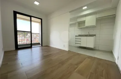 Apartamento com vista livre e piscina no rooftop próximo ao metrô