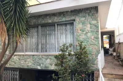 Oportunidade imperdível – sobrado clássico com potencial único na zona norte