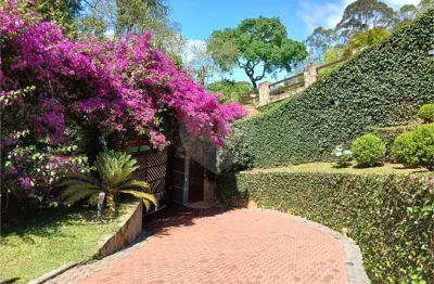 Se você busca um imóvel completo, com espaço generoso e estrutura de lazer privativa, esta é a oportunidade ideal!