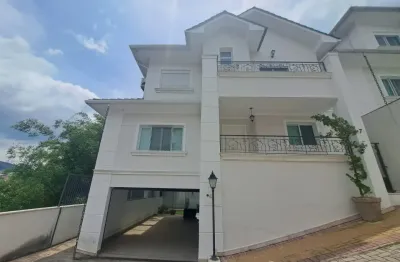 Casa 345m² à venda| condomínio fechado| 4 suítes| 4 vagas| horto florestal