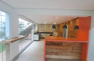 Casa 345m² à Venda| Condomínio Fechado| 4 Suítes| 4 Vagas| Horto Florestal