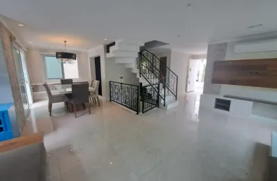 Casa 345m² à Venda| Condomínio Fechado| 4 Suítes| 4 Vagas| Horto Florestal