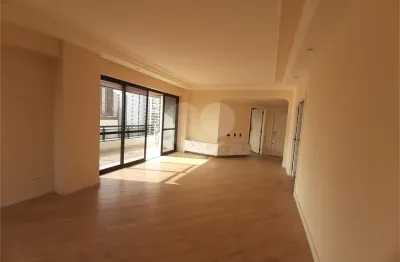 Apartamento para locação com 4 dormitórios e 220m² em Santana