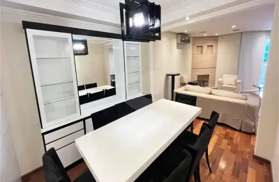 Apartamento alto padrão à venda na Rua Francisca Julia, em Santana