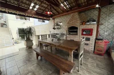 Casa com 3 quartos à venda na Rua José dos Santos Castro, 8, Vila Irmãos Arnoni, São Paulo