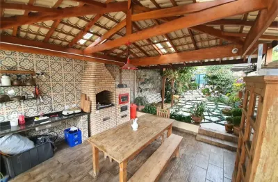 Casa com 3 quartos à venda na Rua José dos Santos Castro, 8, Vila Irmãos Arnoni, São Paulo