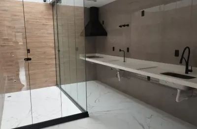 Sobrado á venda  130 metros 3 quartos e duas suítesparada inglesa