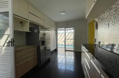 Casa em condomínio fechado – exclusividade e natureza no pé da  serra da cantareira