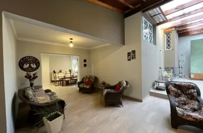 Casa à venda | 225 m² | 3 dormitórios (1 suíte) | 4 vagas no centro de barueri/sp!