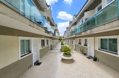 Sobrado de Condomínio à venda | 169 m² | 3 dormitórios, 1 suíte | 2 vagas na Vila Mazzei!