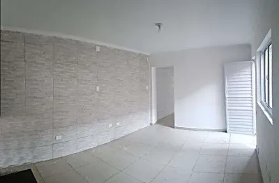 Sobrado Vila Ede. Reformado. Entrada lateral. 10 minutos Metrô.