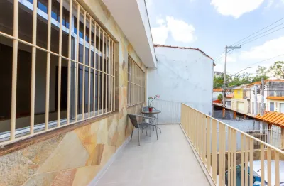 Sobrado à venda | 240 m² | 2 dormitórios, 1 suíte | 2 vagas | na Casa Verde!