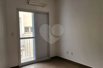 Sobrado na parada inglesa em condomínio com treis suites treis vagas