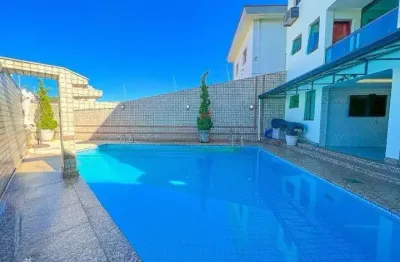 Maravilhoso sobrado no Jardim França - 8 dormitórios 7 suítes, 8 vagas - piscina e elevador