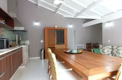 Sobrado com 345 m2,  03 suítes, 03 vagas , piscina privativa -horto florestal - são paulo - sp