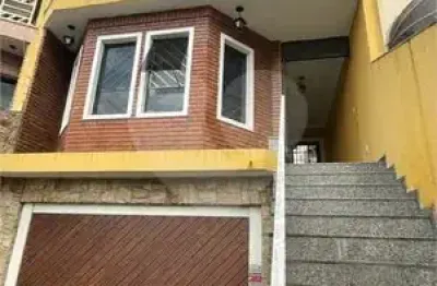 Sobrado a venda com 3 dormitórios (1 suíte) e 6 vagas na vila guilherme.