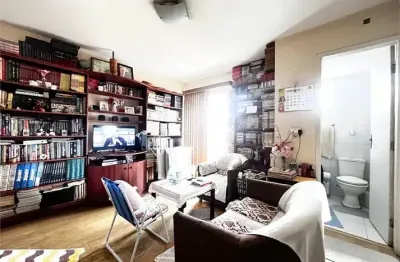 Ótima oportunidade, apartamento de 2 dormitórios, 1 vaga e prédio com elevador