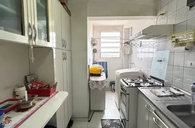 Ótima oportunidade, apartamento de 2 dormitórios, 1 vaga e prédio com elevador