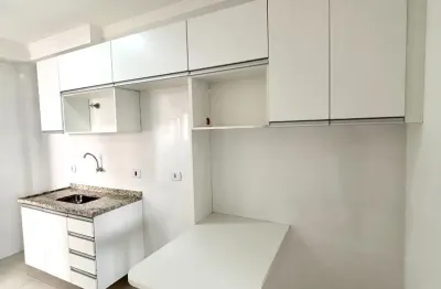 Apartamento à venda na parada inglesa com 2 dormitórios e cozinha planejada.