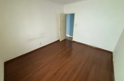 Casa comercial com 1 sala para alugar na Rua Fabrício Correa, Vila Mazzei, São Paulo