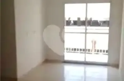 Vem conhecer esse apartamento com 2 dormitórios (1 suíte), varanda envidraçada e lazer de resort!!!!