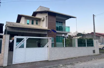 Casa com suíte, piscina e 3 vagas – potecas, são josé/sc