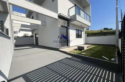 Sobrado alto padrão 3 dorm e suíte, localizado no bairro areias-são jose/sc