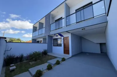 Sobrado com suíte, sacada e área gourmet – alta vista, são josé/sc