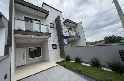 Sobrado com 2 dormitórios (1 suíte), sacada, bairro com ciclovia.