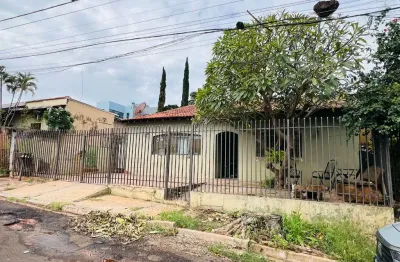 Casa com 5 quartos à venda na Rua Araguaia, 1, Vila Entroncamento, Campo Grande