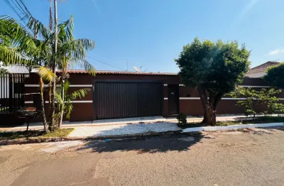 Casa com 4 quartos à venda na Rua Portugal, Jardim América, Campo Grande