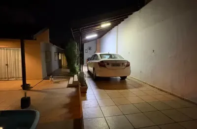 Casa com 1 quarto à venda na Rua Maria Cândida da Silva, Jardim Silvestre, Bauru